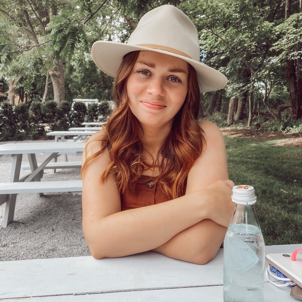 Meet your Posher, Kelly